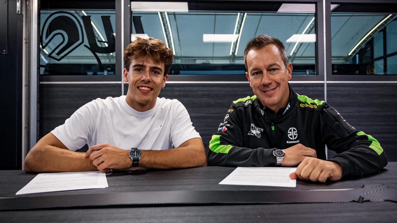 Jeremy Alcoba sits alongside Manuel Puccetti. Credit: Kawasaki.